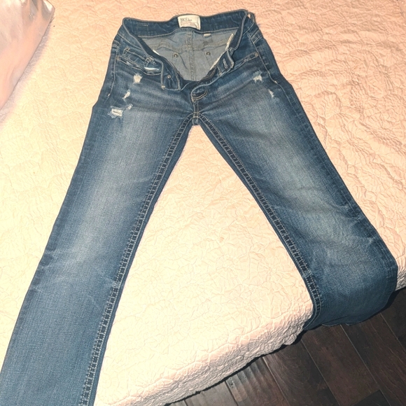 BKE - Picture 2 of 4